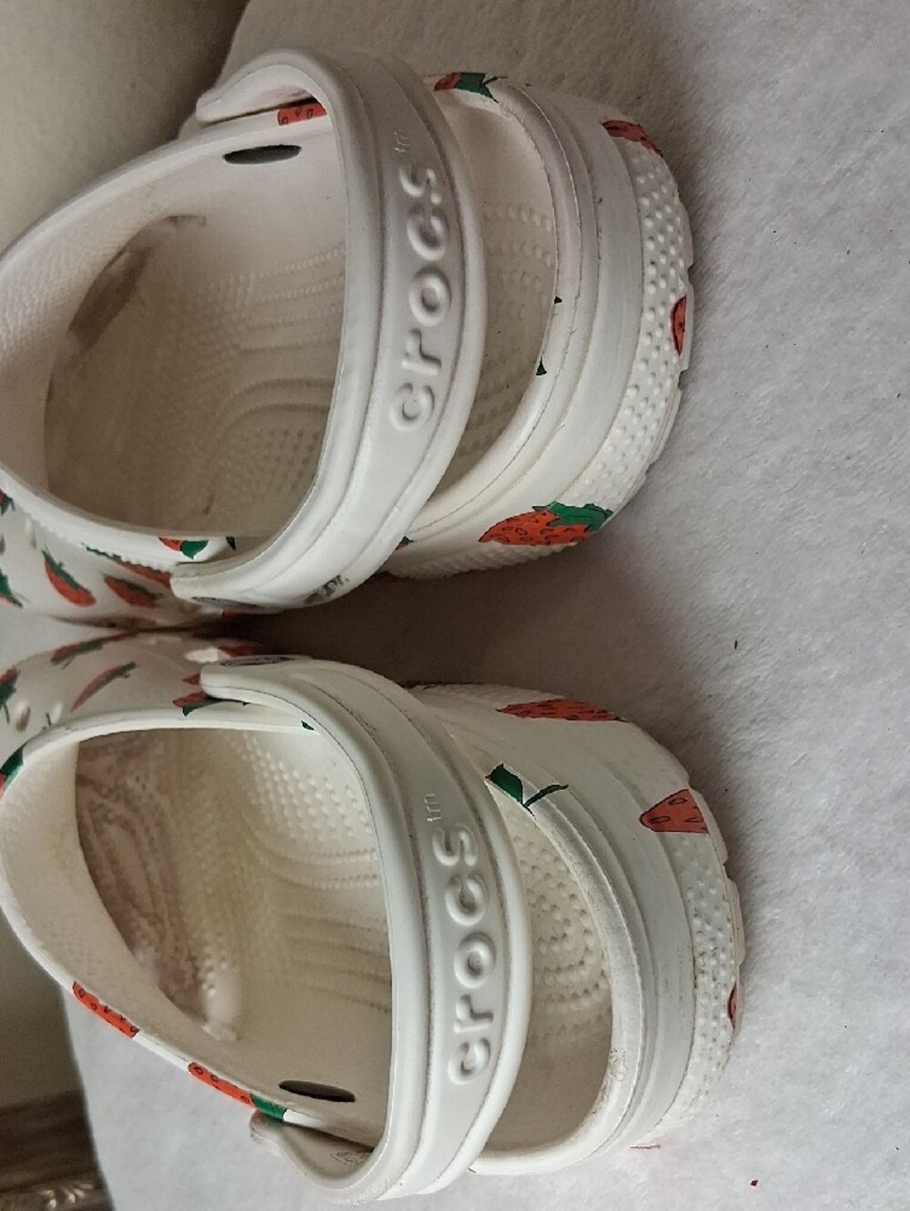 CROCS White Strawberry-Print Classic Clogs - Picture 6 of 8